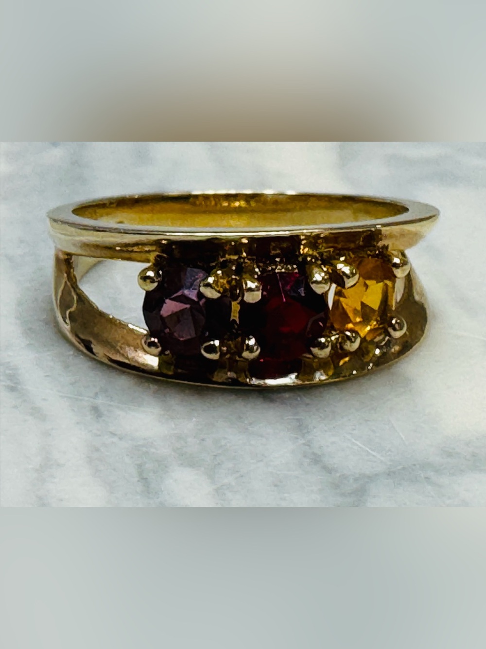 Vintage Gold Plated Three Stone Sample Ring | Size 7 | Y2K retro style - Picture 11 of 12